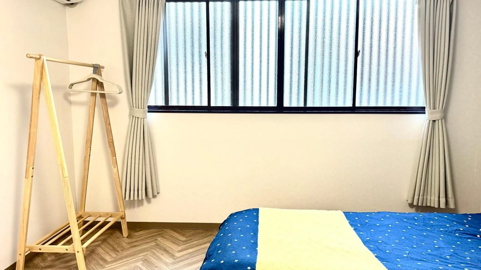 Modern And Traditional Fusion Villa In Umeda 3-Min Walk To Subway Ideal For Families And Groups Osaka